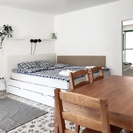 Apartment Nest Balatonszarszo