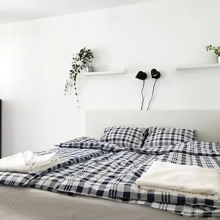 Nest * Balatonszarszo