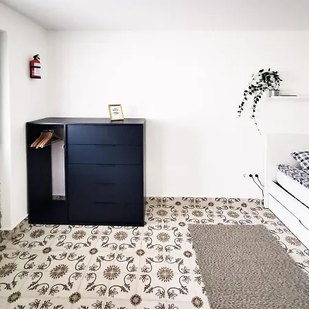 Nest Apartment *